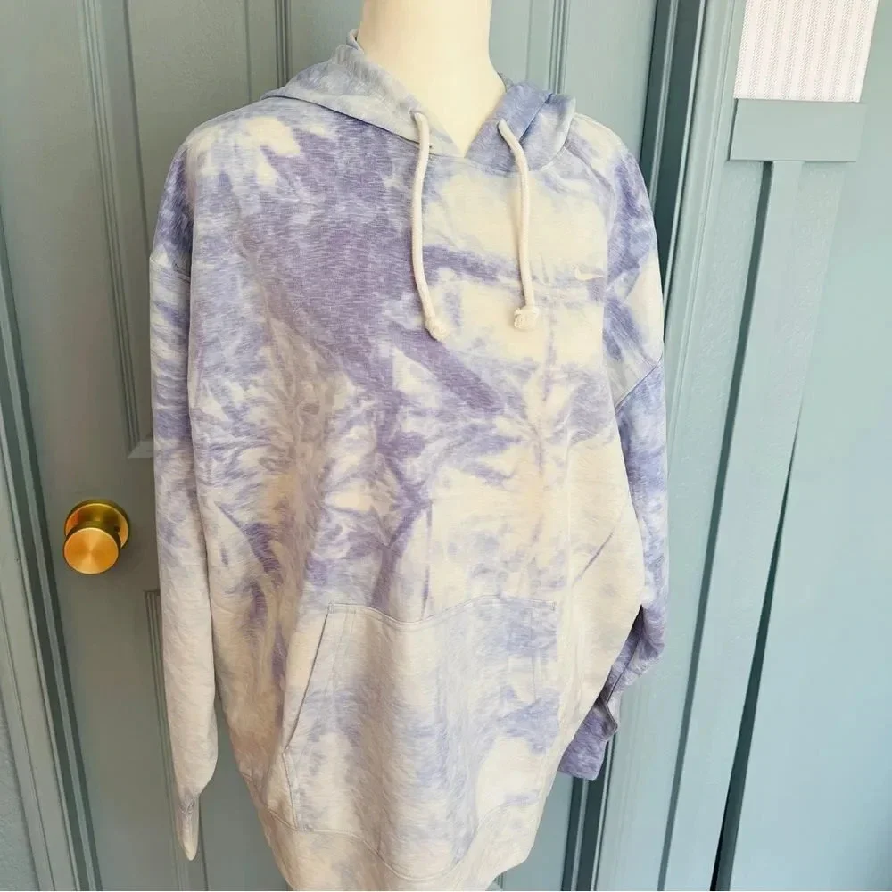 Nike Women’s Icon Clash Dri Fit Blue Tie Dye Hoodie - Picture 3 of 11